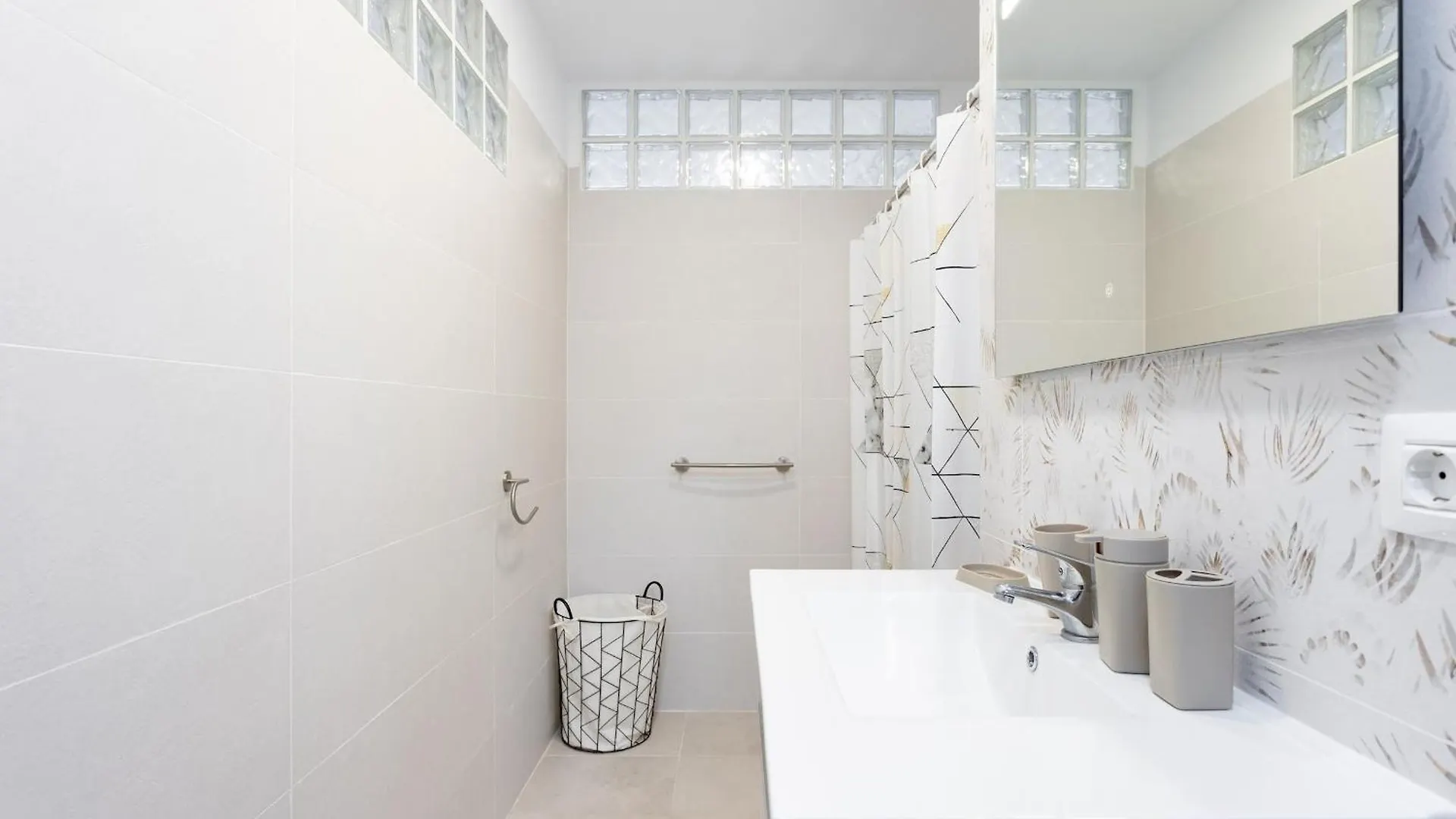 Apartamento Piscinas Naturales Apartment Bajamar  Spain