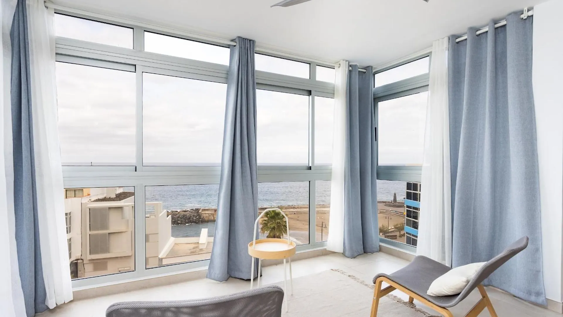 Apartamento Piscinas Naturales Apartment Bajamar